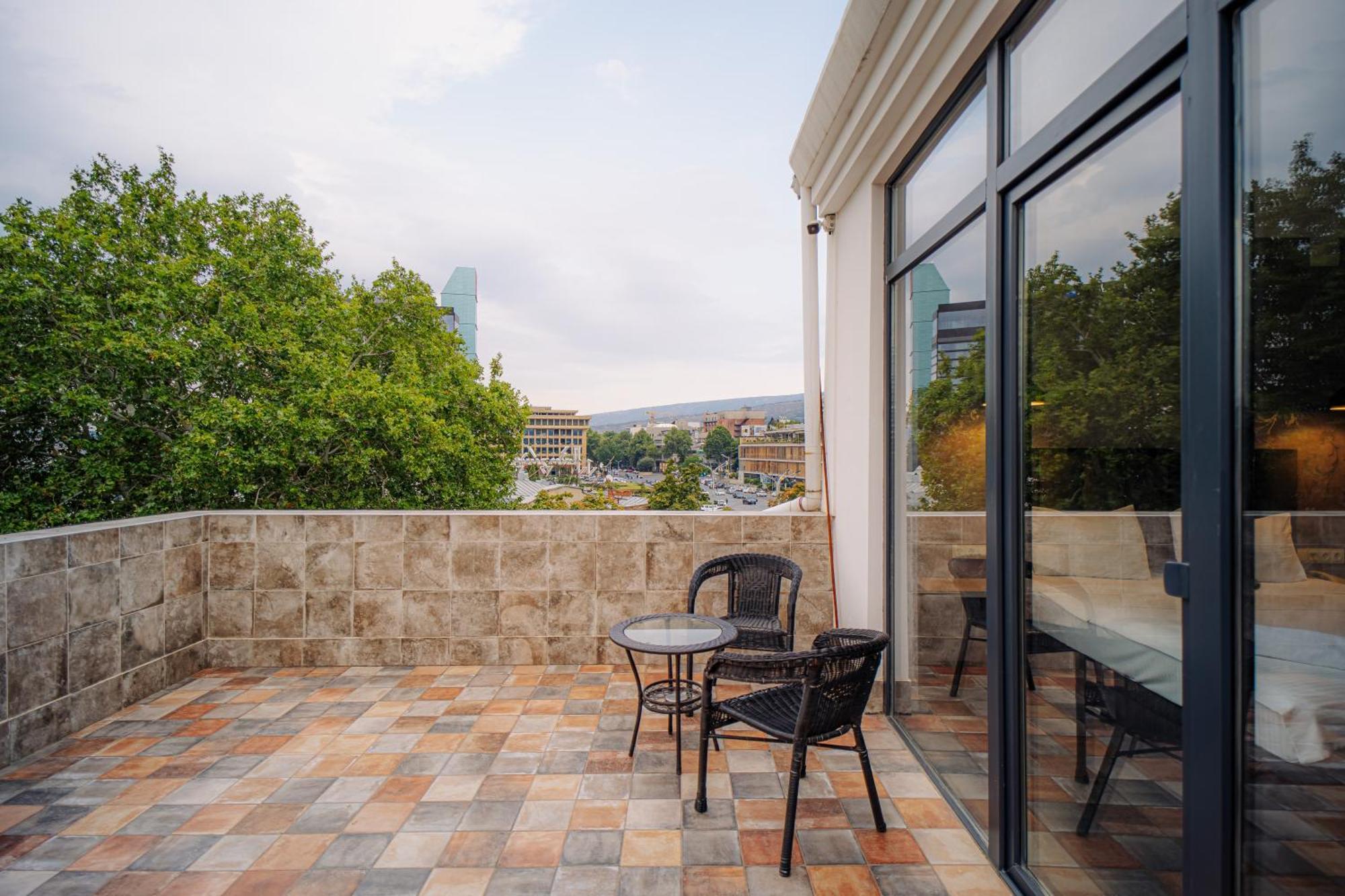 Hotel Day Inn Tbilisi Exteriér fotografie
